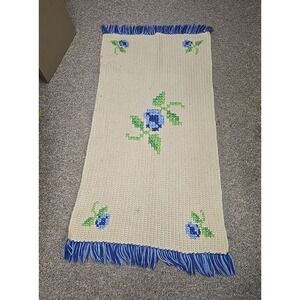 Vtg Embroidered Cross Stitch Crochet Floral Home Decor Fringe Afghan Rug‎ Throw